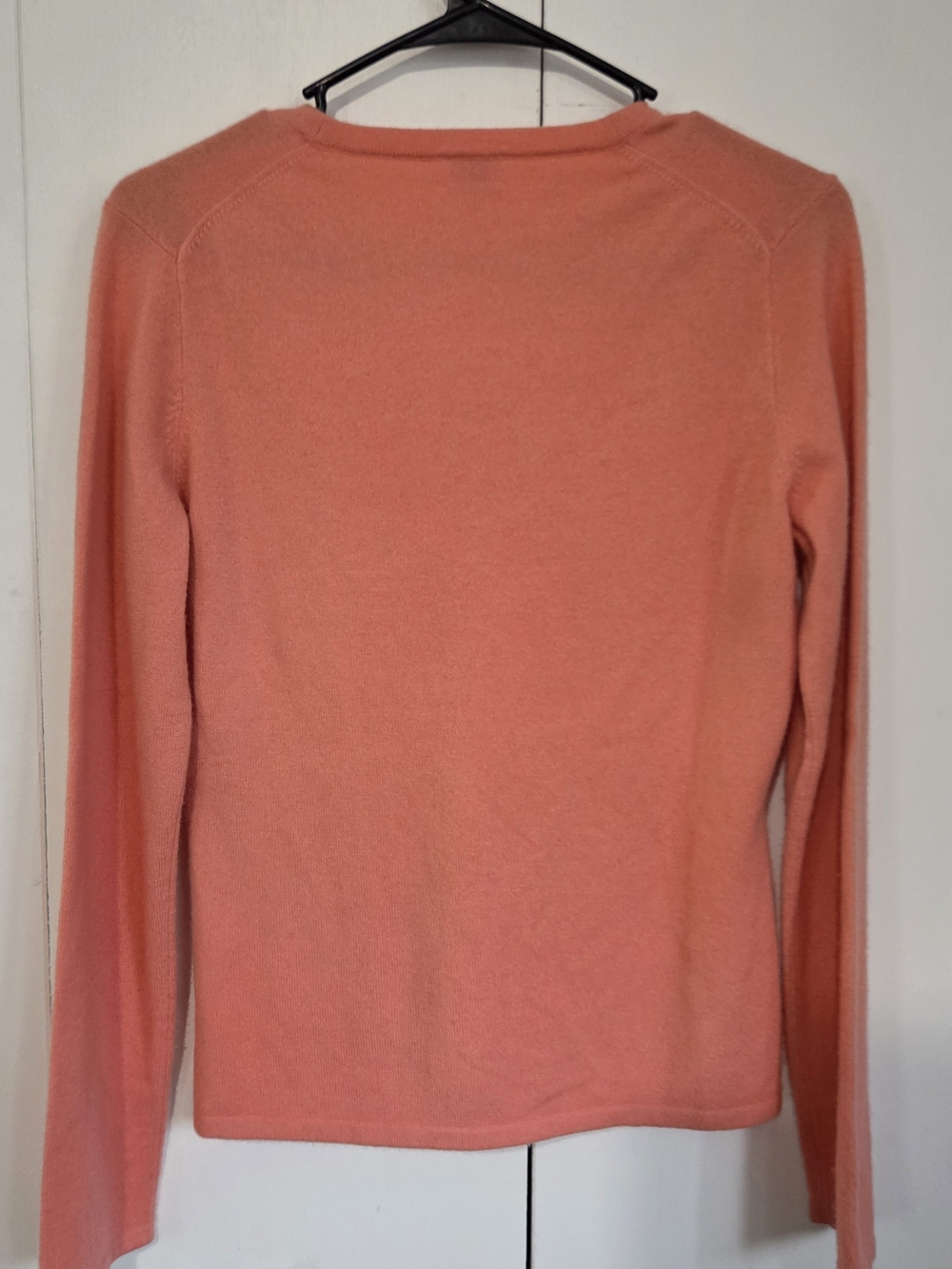100% Cashmere TSE Women's Coral V-Neck Button Front Cardigan Sweater - Picture 3 of 5